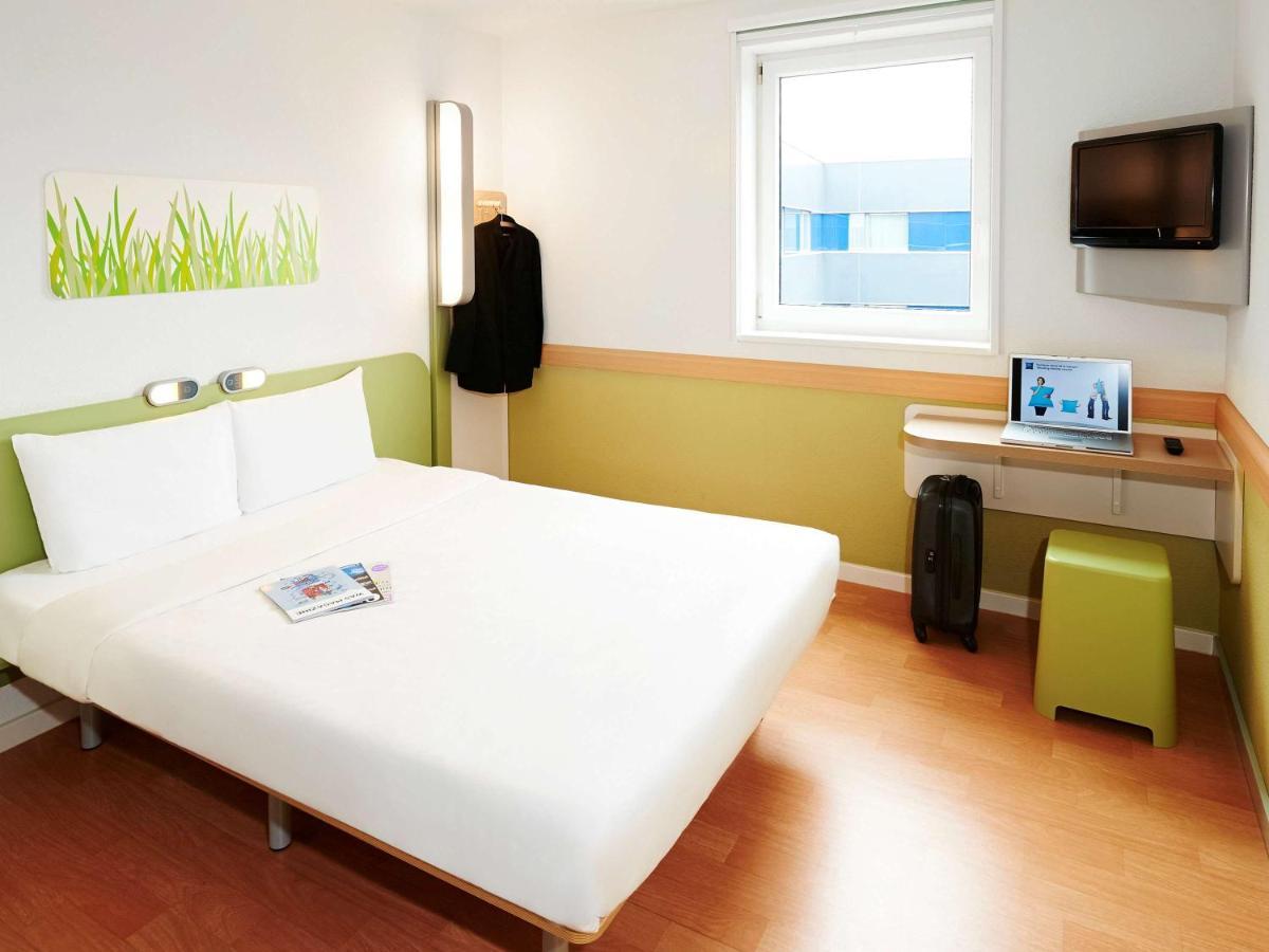 Ibis Budget Понтиви Экстерьер фото